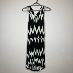 H&M Black and White Chevron Pattern Dress XSmall